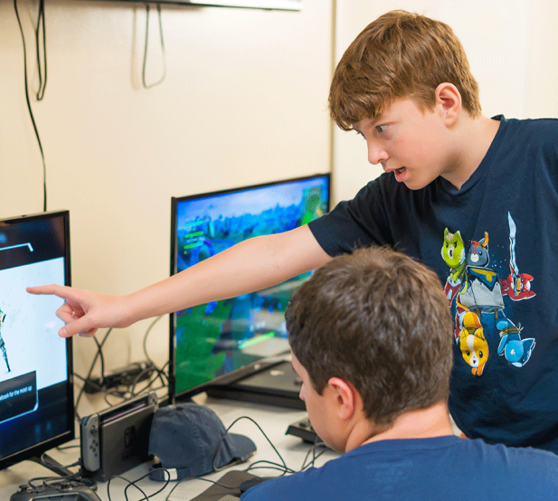 Competitive Gaming & E-Sports campers